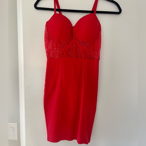 Red lace dress - super cute! - Picture 3 of 4